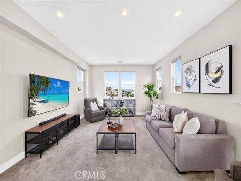 125 Source , Irvine, CA
