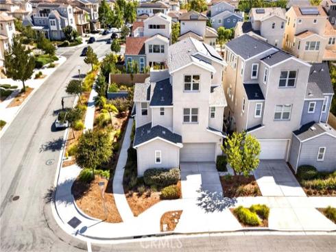 125 Source , Irvine, CA