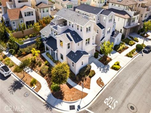 125 Source , Irvine, CA