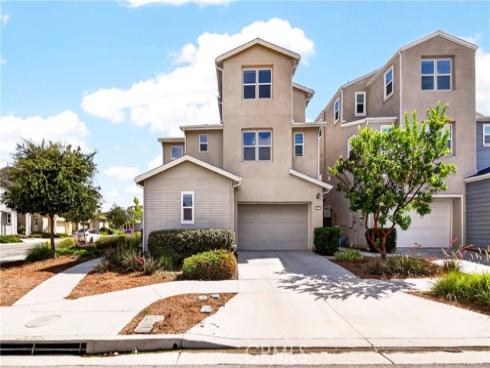 125 Source , Irvine, CA