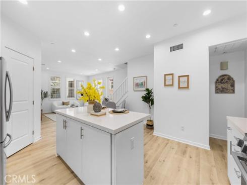 109 Tallowood , Irvine, CA