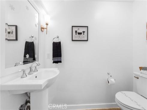 109 Tallowood , Irvine, CA