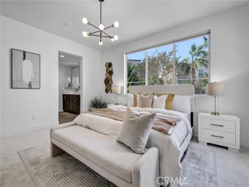 600 Rockfeller , Irvine, CA