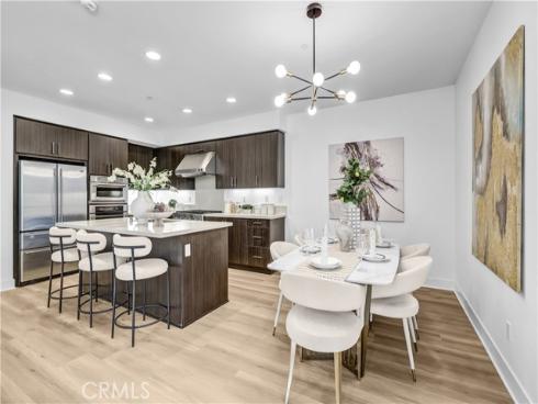 600 Rockfeller , Irvine, CA