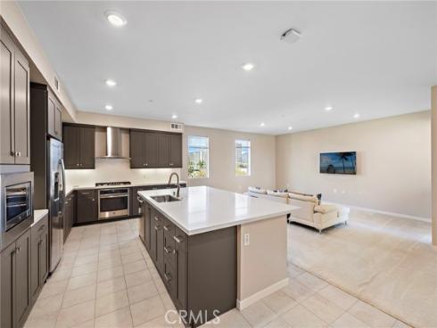 111 Bowery , Irvine, CA