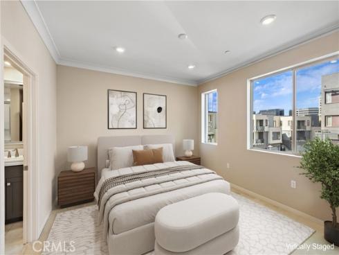 111 Bowery , Irvine, CA