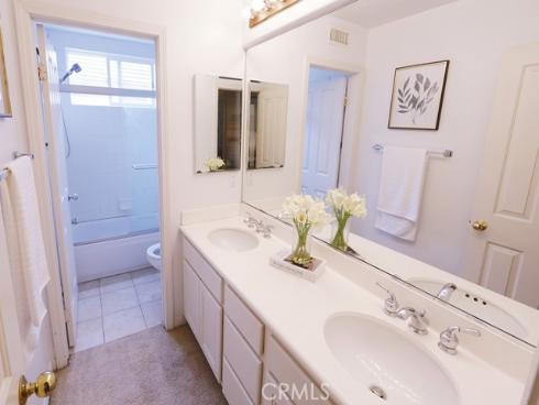60 Edenbrook , Irvine, CA
