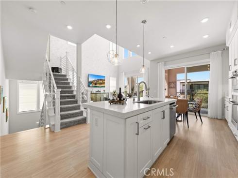 272 Merit , Irvine, CA