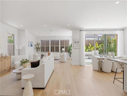 218 Evaroad , Irvine, CA