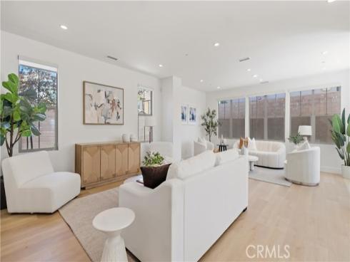 218 Evaroad , Irvine, CA
