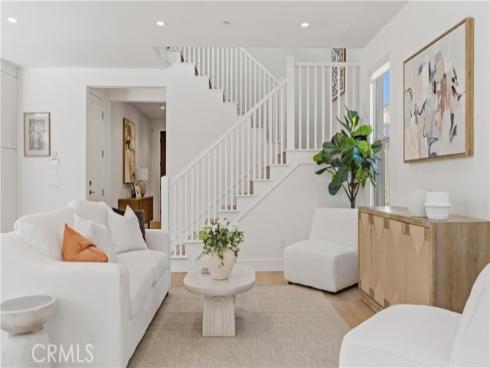 218 Evaroad , Irvine, CA