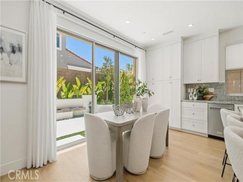 218 Evaroad , Irvine, CA