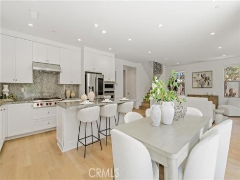 218 Evaroad , Irvine, CA