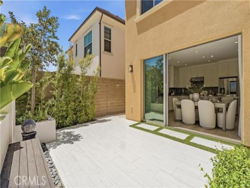 218 Evaroad , Irvine, CA