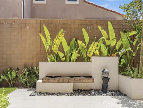 218 Evaroad , Irvine, CA