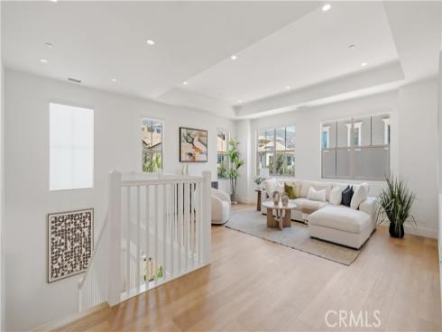 218 Evaroad , Irvine, CA