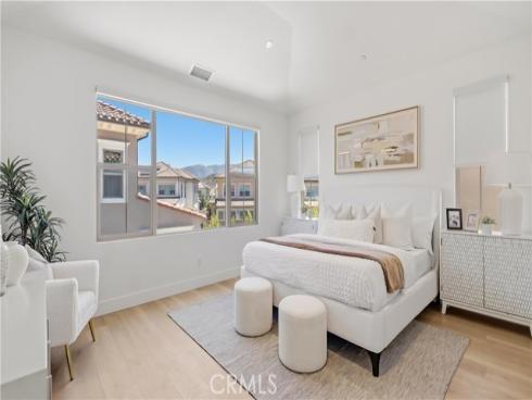 218 Evaroad , Irvine, CA