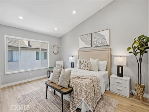 7 Sunup , Irvine, CA