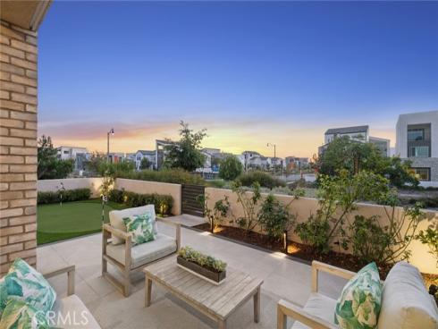 306 Treble , Irvine, CA