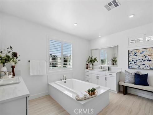306 Treble , Irvine, CA