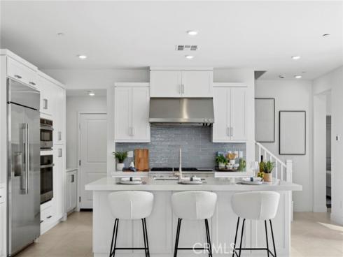 306 Treble , Irvine, CA