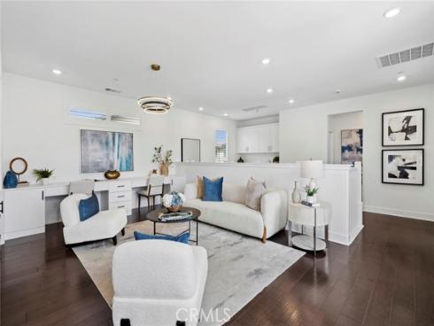 306 Treble , Irvine, CA