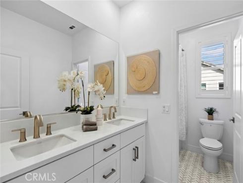 306 Treble , Irvine, CA