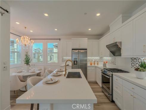 426 Lobata , Irvine, CA