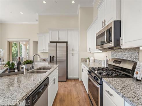 110 Rose Arch , Irvine, CA