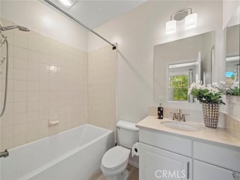 110 Rose Arch , Irvine, CA