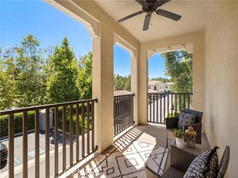 110 Rose Arch , Irvine, CA