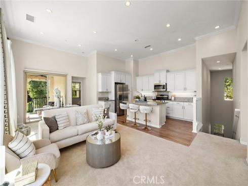 110 Rose Arch , Irvine, CA