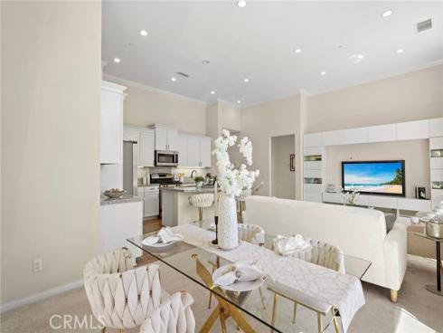 110 Rose Arch , Irvine, CA