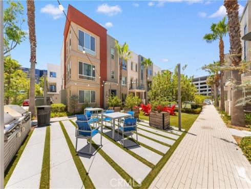 123 Citysquare , Irvine, CA