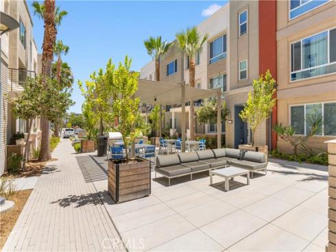 123 Citysquare , Irvine, CA