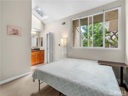 240 Pineview 3A , Irvine, CA