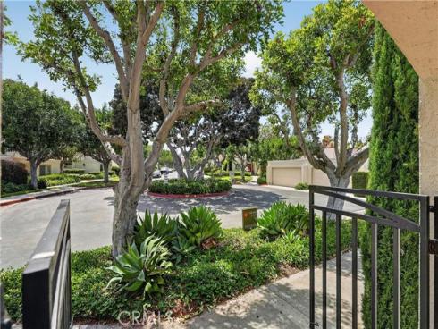104 Navarre , Irvine, CA
