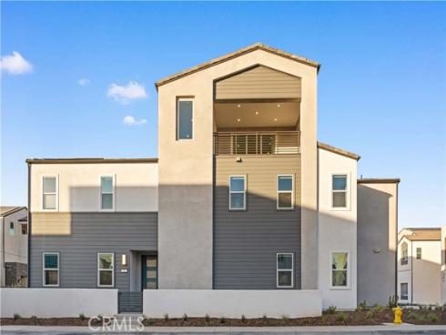 141 Sawbuck , Irvine, CA