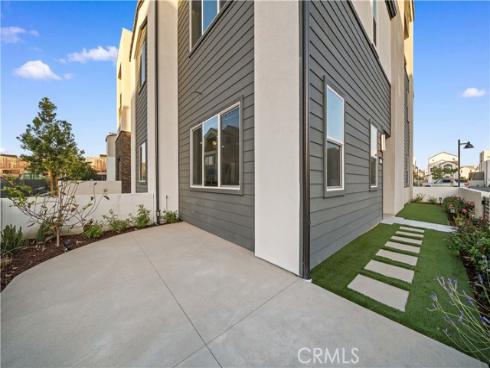 141 Sawbuck , Irvine, CA