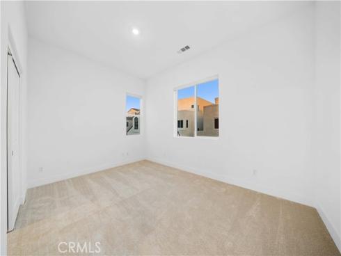 141 Sawbuck , Irvine, CA