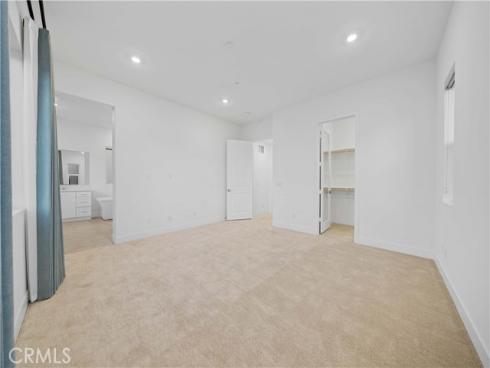 141 Sawbuck , Irvine, CA
