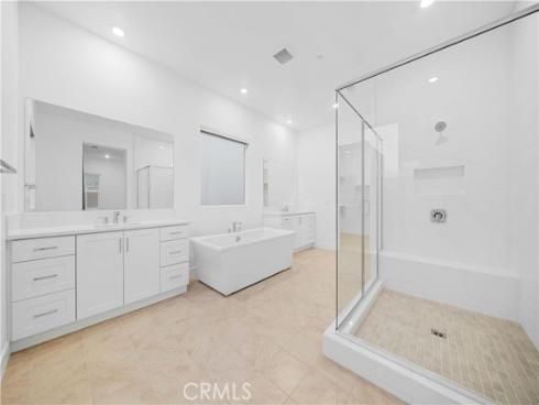 141 Sawbuck , Irvine, CA