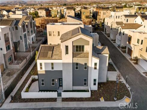 141 Sawbuck , Irvine, CA