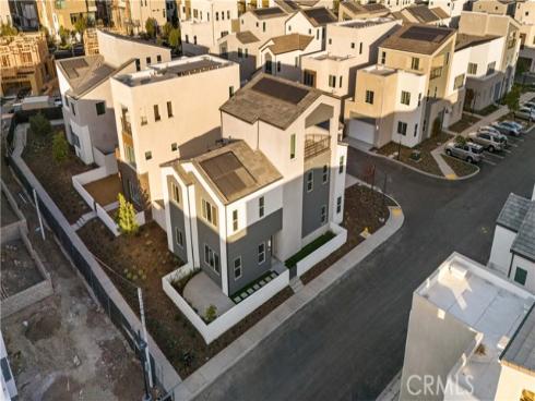 141 Sawbuck , Irvine, CA