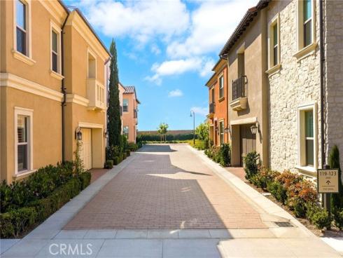 117 Petunia , Irvine, CA