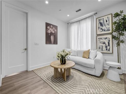 155 Linda Vista , Irvine, CA