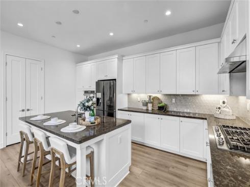 155 Linda Vista , Irvine, CA