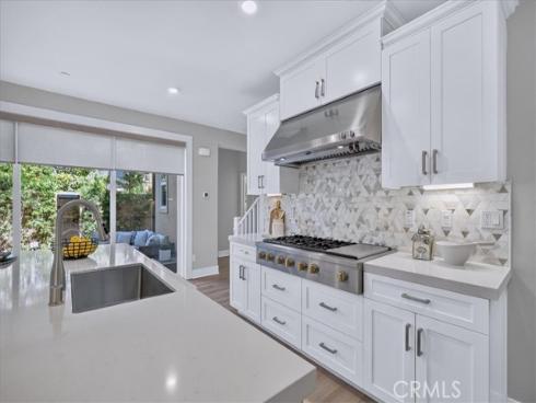170 Chorus , Irvine, CA