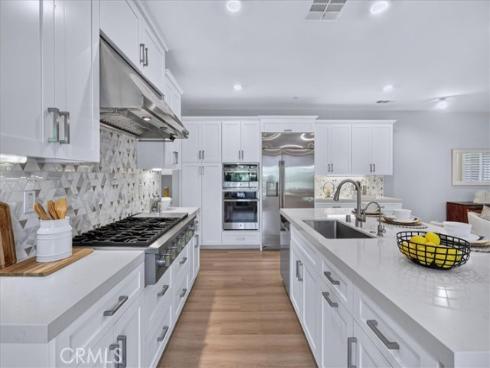 170 Chorus , Irvine, CA