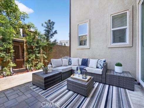 170 Chorus , Irvine, CA